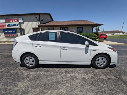 Used 2011 Toyota Prius Two image 1