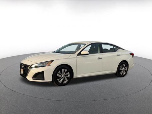 Used 2023 Nissan Altima 2.5 S image 8