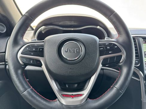 Used 2018 Jeep Grand Cherokee Trailhawk AWD/4WD image 27