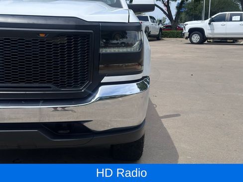Used 2018 Chevrolet Silverado 1500 LT w/ Trailering Package AWD/4WD image 4