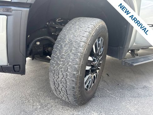 Used 2024 GMC Sierra 2500 Denali Ultimate AWD/4WD image 30