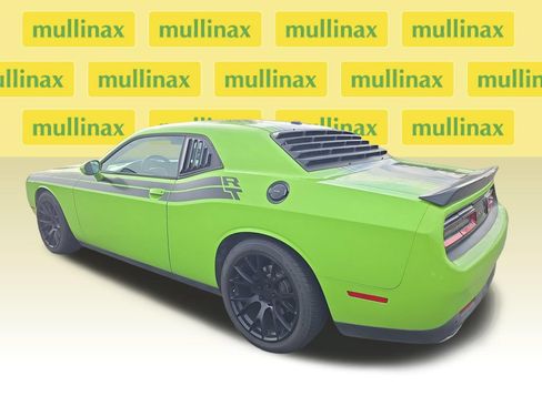 Used 2015 Dodge Challenger R/T RWD image 10