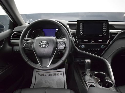 Used 2024 Toyota Camry SE w/ Cold Weather Package AWD/4WD image 14