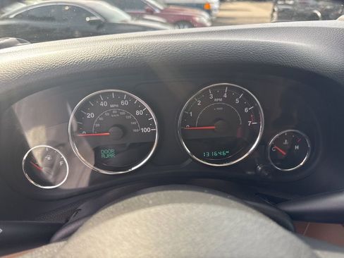 Used 2017 Jeep Wrangler Unlimited Sahara w/ Connectivity Group image 24