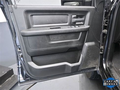 Used 2024 RAM 2500 Tradesman w/ Chrome Appearance Group image 12