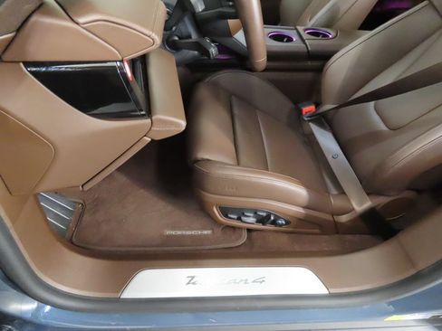 Certified 2026 Porsche Taycan RWD image 38