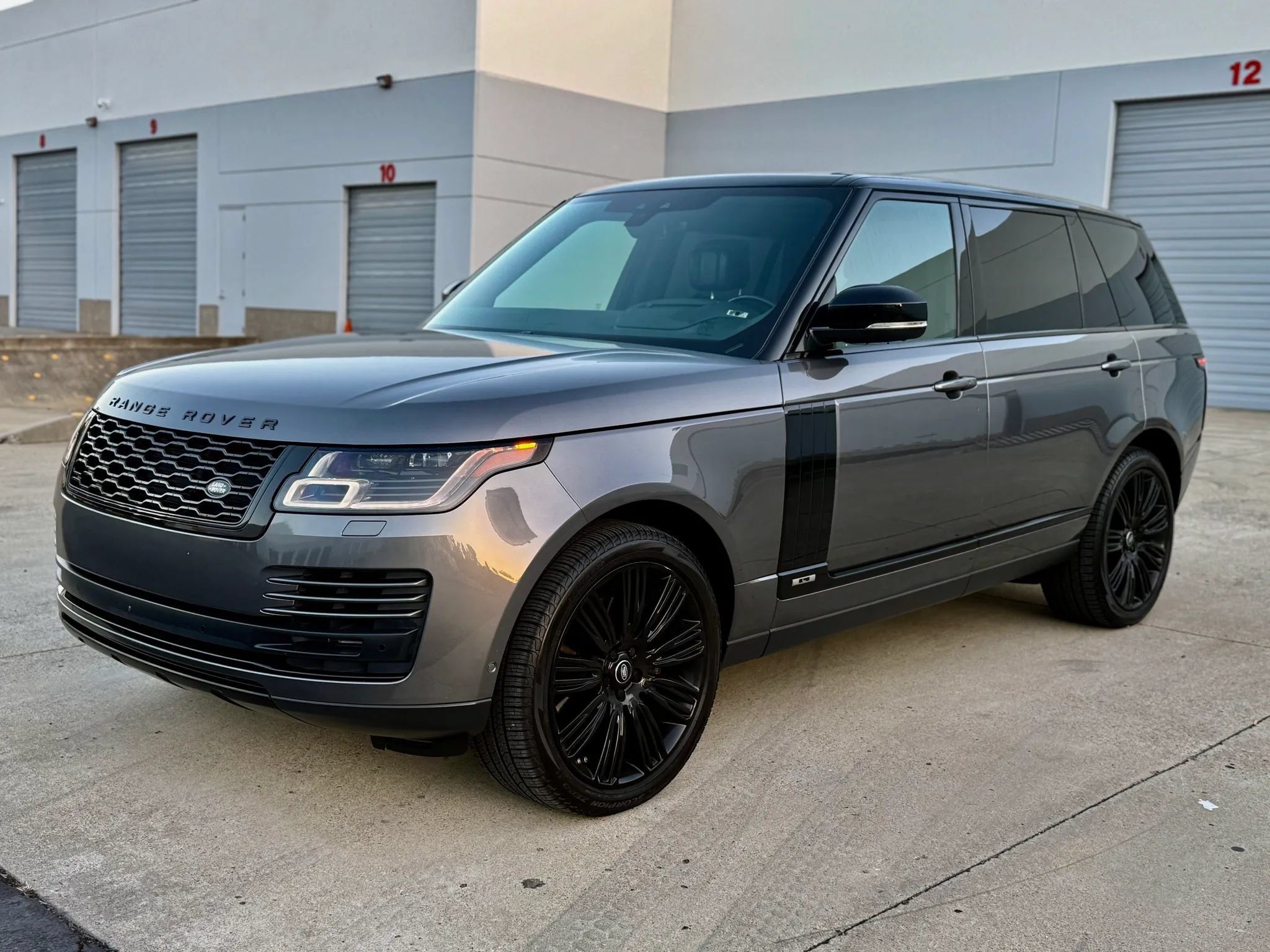 Used 2019 Land Rover Range Rover Long Wheelbase Supercharged AWD/4WD image 30