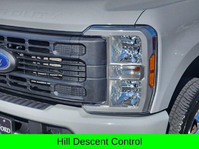 Used 2023 Ford F350 XL w/ XL Driver Assist Package AWD/4WD image 7