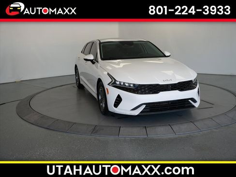 Used 2022 Kia K5 LXS FWD image 1