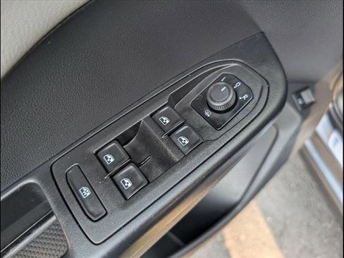 Certified 2022 Volkswagen Taos SE image 26