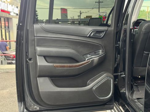 Used 2019 Chevrolet Suburban LT AWD/4WD image 24