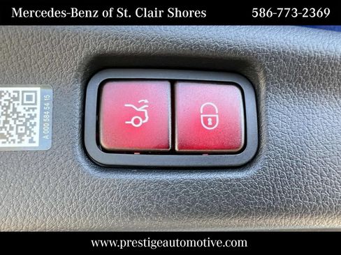 Used 2025 Mercedes-Benz C 300 4MATIC Sedan image 13