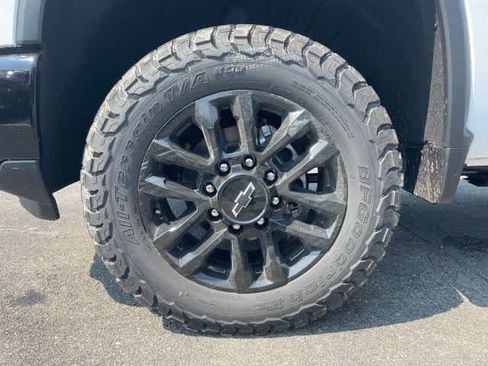 New 2026 Chevrolet Silverado 2500 LT w/ Trail Boss Package AWD/4WD image 7