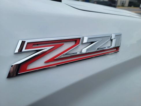 Used 2024 Chevrolet Silverado 1500 LTZ AWD/4WD image 32