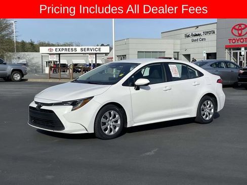 Used 2024 Toyota Corolla LE FWD image 1
