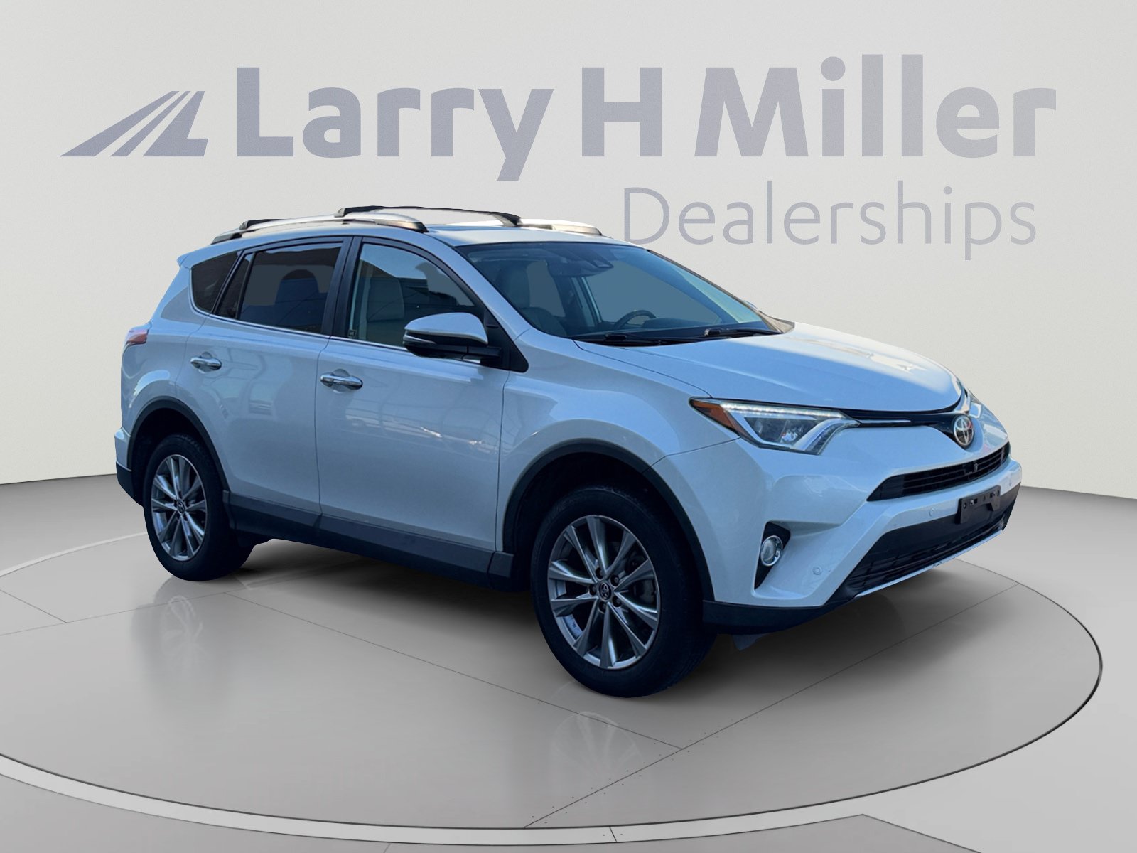 Used 2017 Toyota RAV4 Limited w/ Advanced Technology Package AWD/4WD image 7