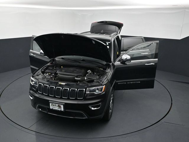 Used 2019 Jeep Grand Cherokee Limited AWD/4WD image 25