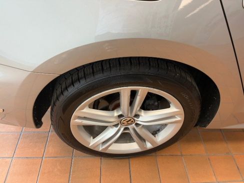 Used 2014 Volkswagen Passat TDI SEL Premium image 38