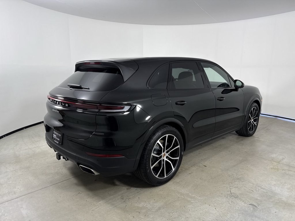 Certified 2026 Porsche Cayenne AWD/4WD image 7
