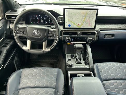 Certified 2025 Toyota 4Runner Platinum AWD/4WD image 19