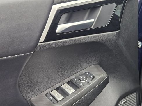 Used 2025 Mitsubishi Outlander AWD image 22