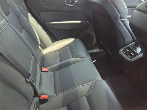 Used 2021 Volvo XC60 T5 R-Design w/ Advanced Package FWD image 5