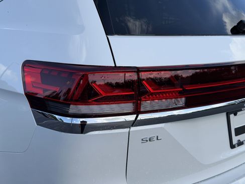 New 2026 Volkswagen Atlas SEL image 10