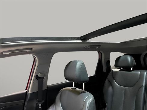 Used 2020 Hyundai Santa Fe SEL w/ Convenience + Premium Package image 10