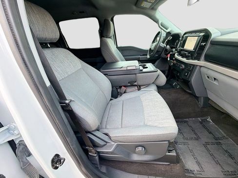 Used 2022 Ford F150 XLT w/ Trailer Tow Package image 14