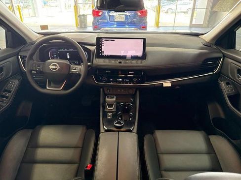 Certified 2025 Nissan Rogue SL AWD/4WD image 22