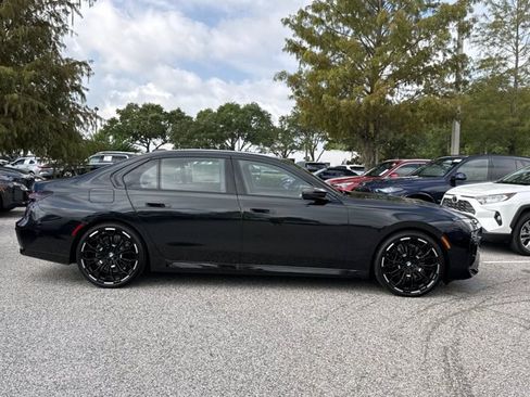 New 2026 BMW 740i RWD image 2