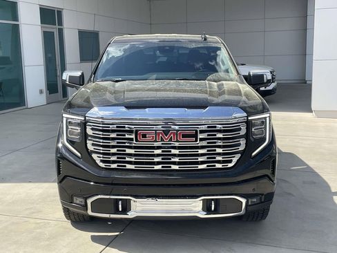 Used 2023 GMC Sierra 1500 Denali AWD/4WD image 3