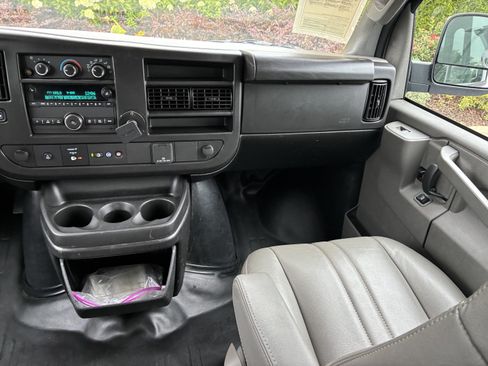 Used 2022 Chevrolet Express 2500 w/ Driver Convenience Package RWD image 22