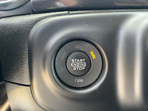 Used 2022 Jeep Wrangler Unlimited Sport AWD/4WD image 26
