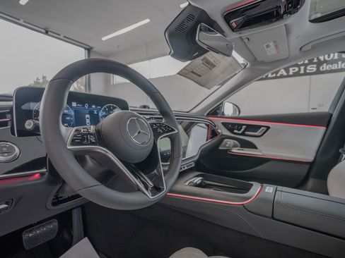 Used 2026 Mercedes-Benz E 350 4MATIC Sedan image 6