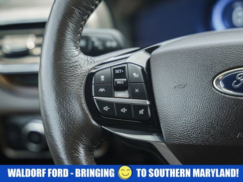 Used 2022 Ford Explorer King Ranch image 37