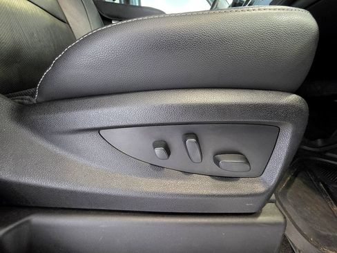 Used 2018 GMC Yukon SLT w/ Premium Edition AWD/4WD image 64