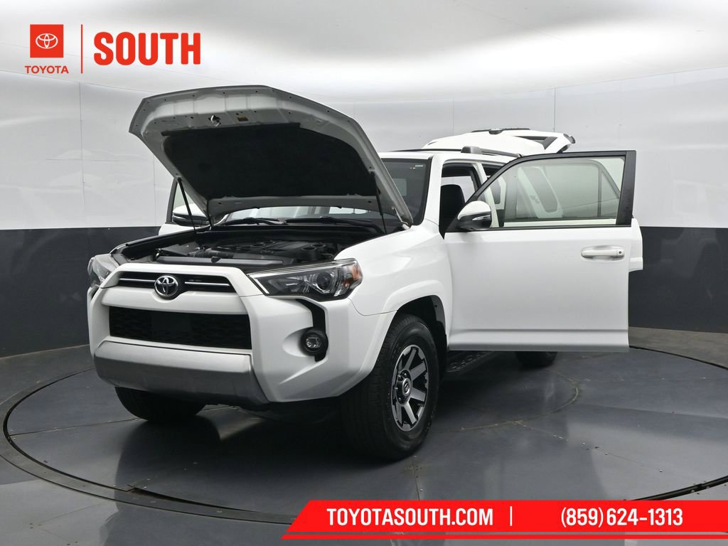 Used 2022 Toyota 4Runner TRD Off-Road Premium w/ Moonroof Package AWD/4WD image 55