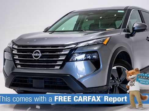 Used 2025 Nissan Rogue SV FWD image 2