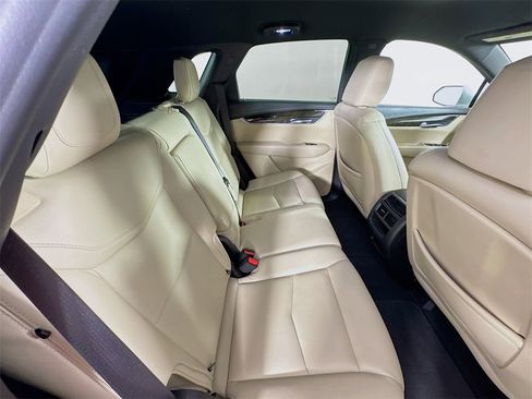 Used 2019 Cadillac XT5 FWD image 26