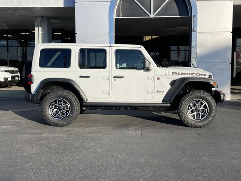 New 2026 Jeep Wrangler Unlimited Rubicon w/ Technology Group image 6