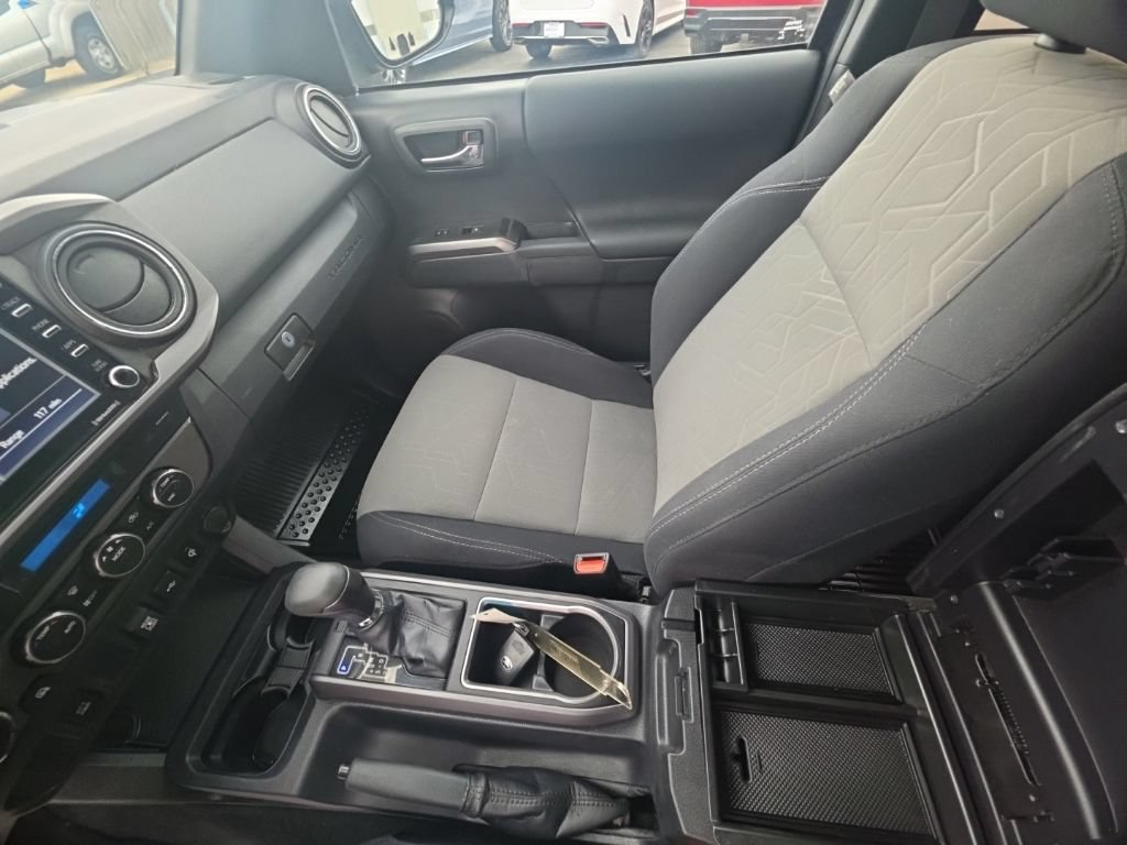 Used 2022 Toyota Tacoma TRD Sport AWD/4WD image 22