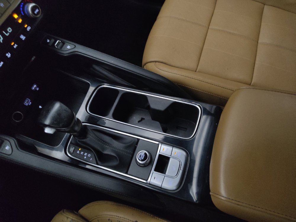 Used 2022 Kia Telluride SX w/ Towing Package FWD image 26
