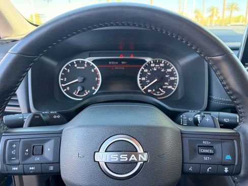 Certified 2025 Nissan Rogue SV FWD image 29