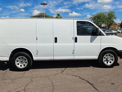 Used 2014 Chevrolet Express 1500 RWD image 12