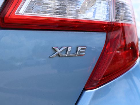 Used 2013 Toyota Camry XLE image 7