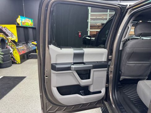 Used 2016 Ford F150 XLT w/ Equipment Group 302A Luxury image 10