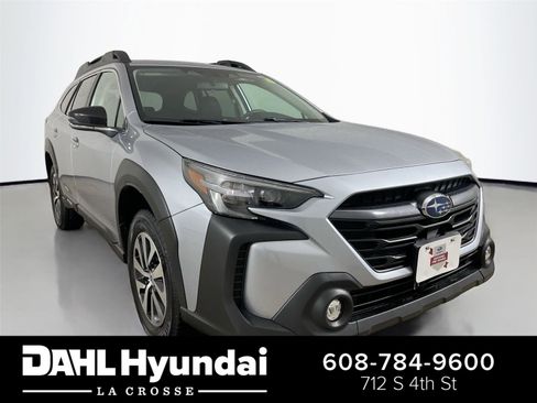 Used 2024 Subaru Outback Premium image 1