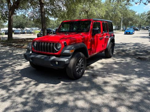Used 2025 Jeep Wrangler Unlimited Sport AWD/4WD image 10
