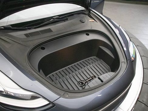 Used 2021 Tesla Model 3 Performance image 27